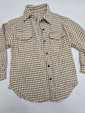 Women’s Beige Houndstooth Button-Down Shirt Jacket